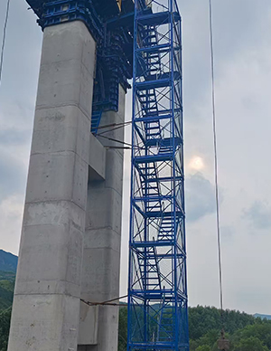 1760348311400560.jpg 安全梯笼4.jpg