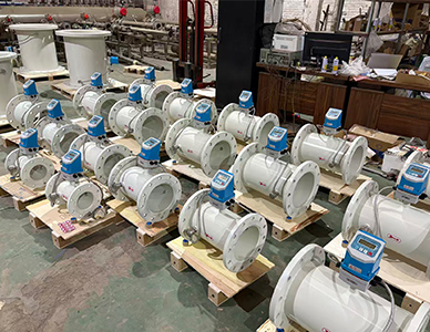 1773640996404729.jpg 电磁流量计传感器 (1).jpg